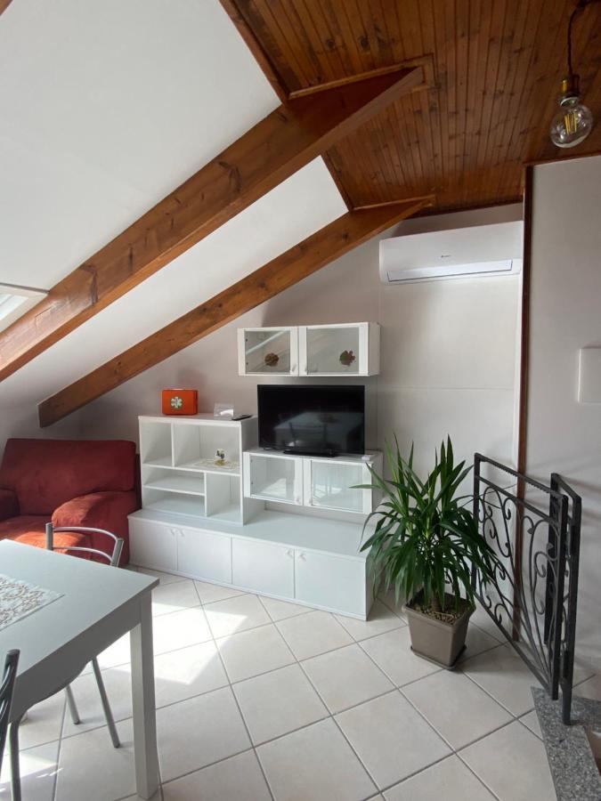 La Casetta Del Borgo อาเจโรลา ภายนอก รูปภาพ